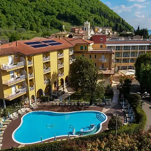 https://hotel-bisesti.hotelinveneto.com